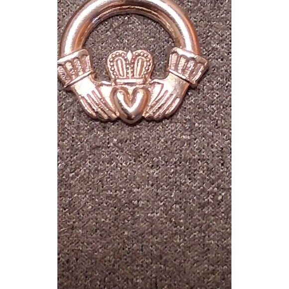 Vintage Dangle Charm Metal Claddagh Irish Heart Crown Hands - Picture 2 of 3